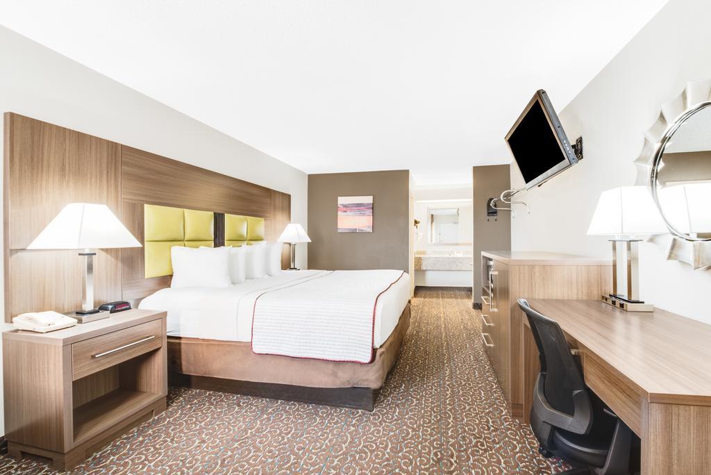 Super 8 By Wyndham Tx
